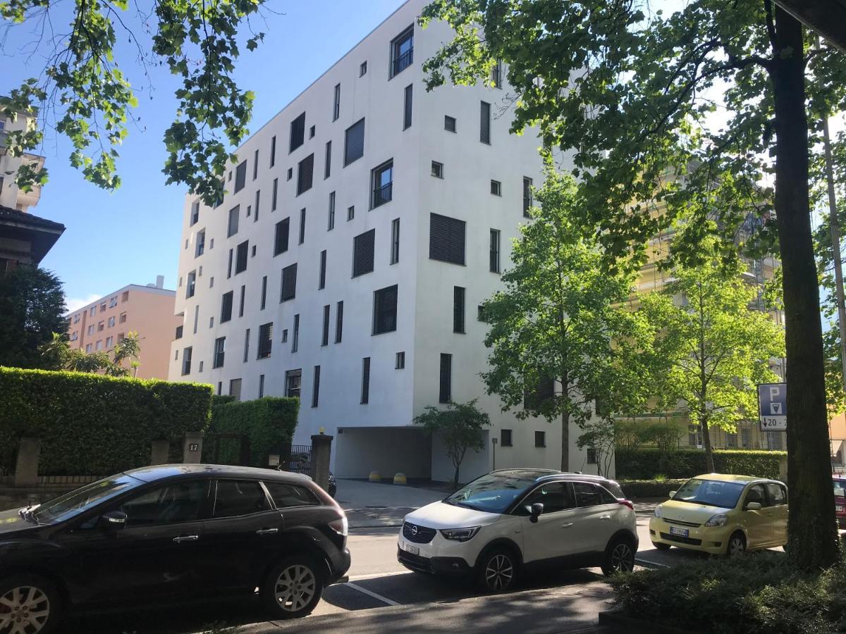 Connie S Home Free Parking Lugano Luaran gambar