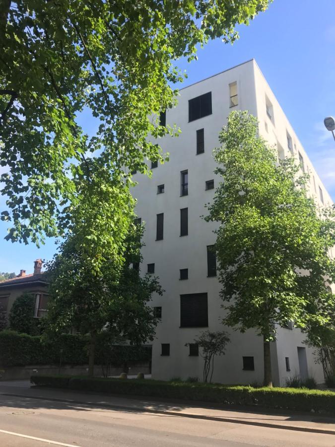 Connie S Home Free Parking Lugano Luaran gambar