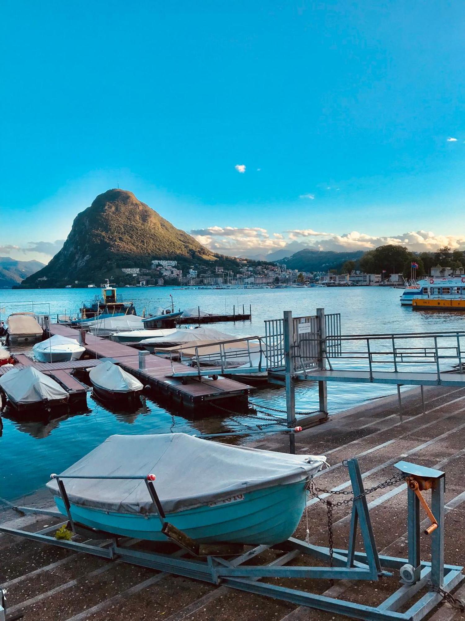Connie S Home Free Parking Lugano Luaran gambar