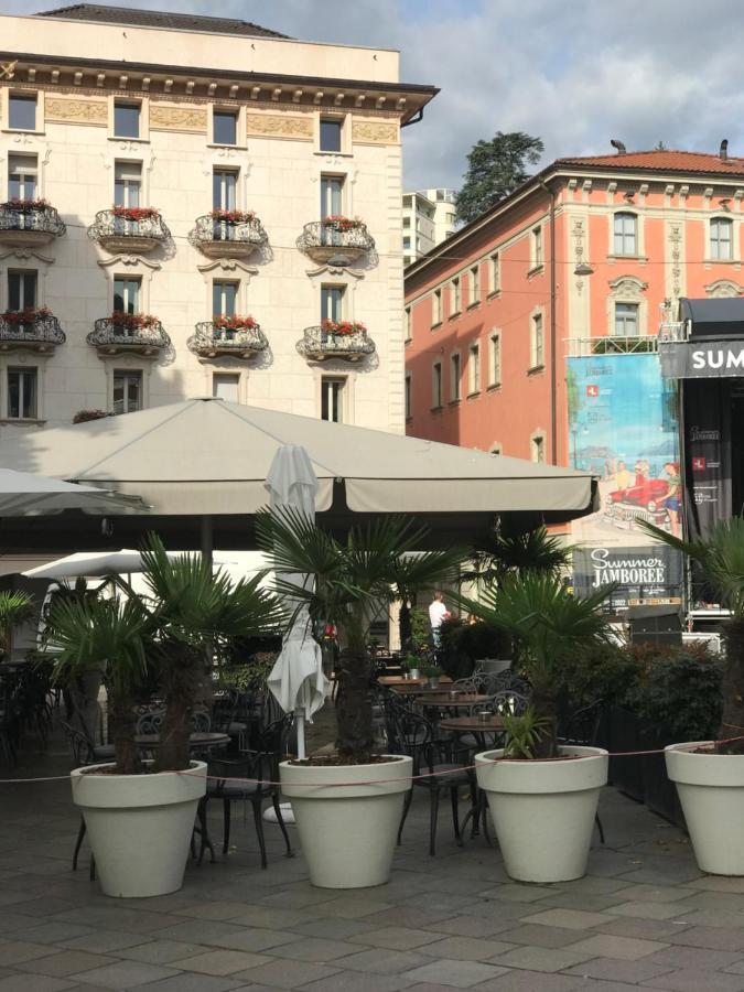 Connie S Home Free Parking Lugano Luaran gambar